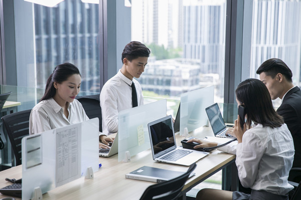 年度經營計劃分析：查找潛在問題，提出解決方案