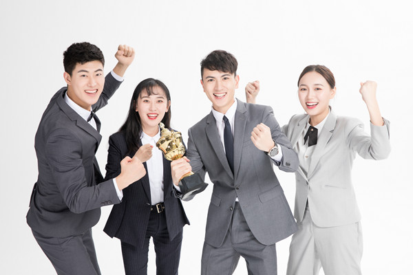全面薪酬戰(zhàn)略實(shí)施：提升員工滿意度，提升企業(yè)績效