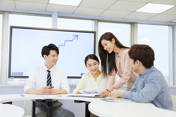 目標(biāo)引領(lǐng)：制定明確目標(biāo)，提升企業(yè)執(zhí)行力