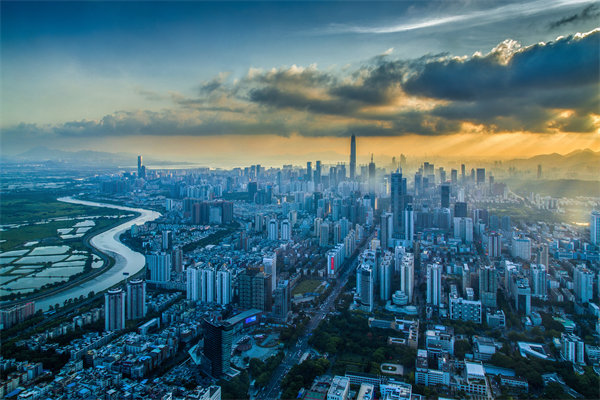 精準(zhǔn)把握市場脈搏，制定經(jīng)營計劃，引領(lǐng)企業(yè)搶占先機