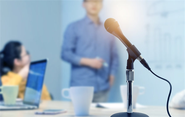 企業(yè)文化如何深度融合HR管理，增強(qiáng)團(tuán)隊(duì)凝聚力？