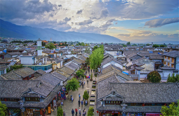 國(guó)慶多元場(chǎng)景拓展消費(fèi)體驗(yàn)，對(duì)景區(qū)旅游業(yè)有何啟示？