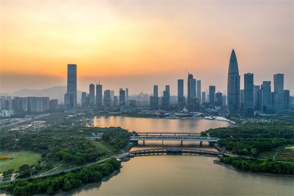 深圳集團管控咨詢公司如何助力企業(yè)實現(xiàn)高效集權(quán)與分權(quán)？