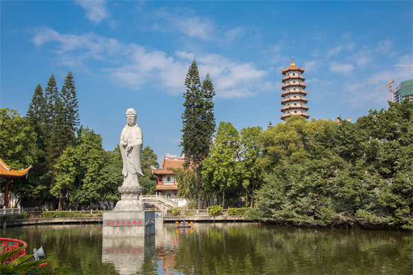 企業(yè)如何借助福州咨詢(xún)公司制定并落實(shí)年度經(jīng)營(yíng)策略？