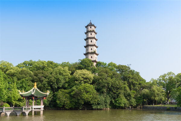 集團戰(zhàn)略落地難，溫州集團管控咨詢公司如何助力高效執(zhí)行？
