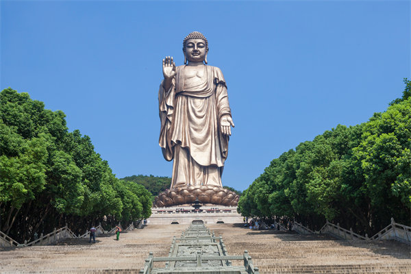 無錫戰(zhàn)略咨詢公司如何幫企業(yè)突破增長瓶頸，實現(xiàn)逆勢突圍？
