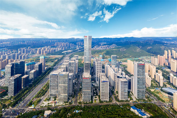 企業(yè)管理難題頻出，濟南管理咨詢?nèi)绾尉珳势凭帜鎰菰鲩L？