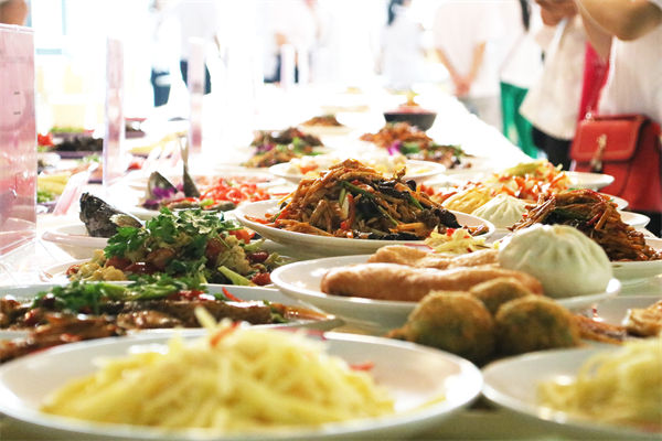 品牌營銷分析：第一批開零食店的人，賺夠千萬離場了