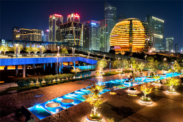 企業(yè)擴(kuò)張遇阻，戰(zhàn)略咨詢?nèi)绾我?guī)劃穩(wěn)健發(fā)展藍(lán)圖破局？