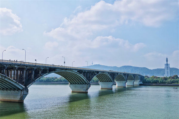 長(zhǎng)沙湘江特大橋突發(fā)大火，組織規(guī)劃管理有何啟示？